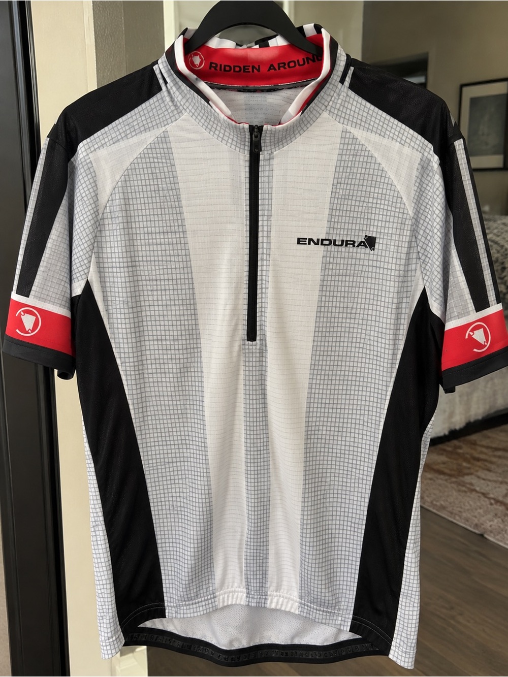 ndura FS260-Pro Printed Cycling Jersey White Gray Black Red 21” P2P XL